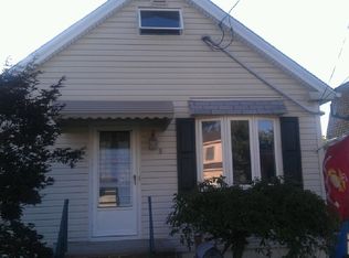 11 Grace St, Fords, NJ 08863