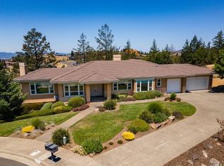 3752 Fox Hill Pl, Santa Rosa, CA 95404