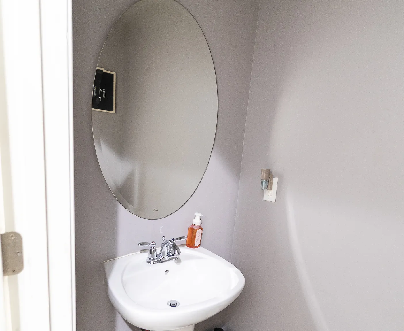 3 bed, 2.5 bath, 1438 sqft, $2,300 — Photo 3