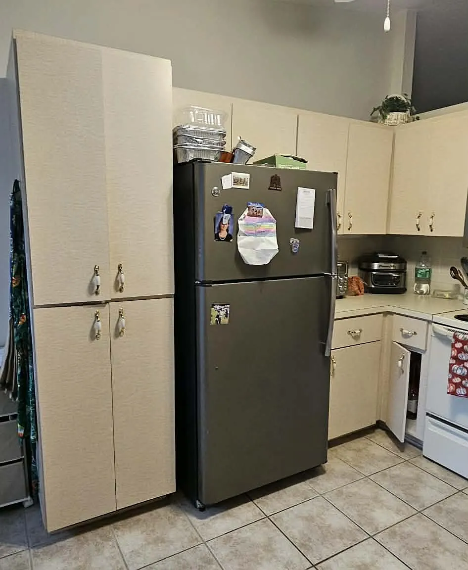 3 bed, 1496 sqft, $900 — Photo 2