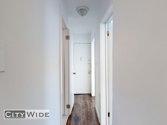3rd image of 985 Lexington Ave APT 3