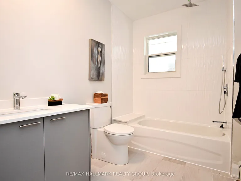 375 Mackay St #2 — Photo 18