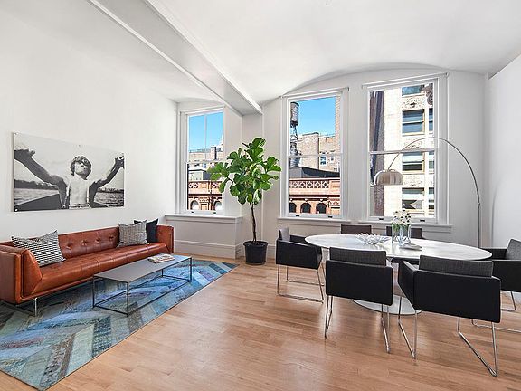 5th image of 640 Broadway APT 9B