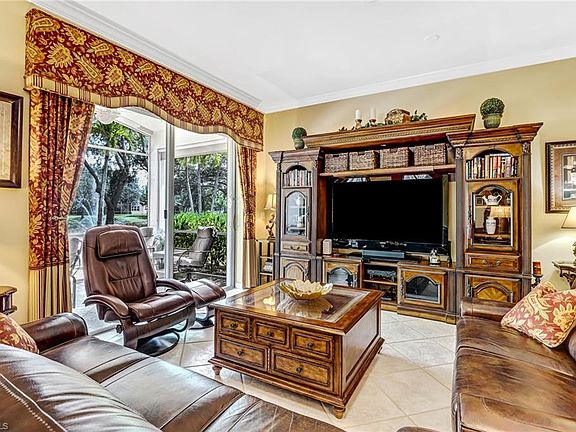 5th image of 9543 Lismore LN
