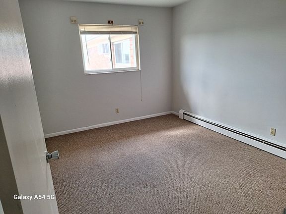 3rd image of 1608 N Main St #C-04