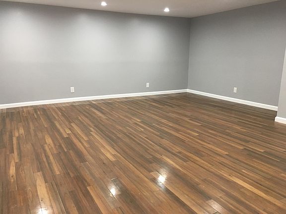 3rd image of 562 Nevada St #1/2