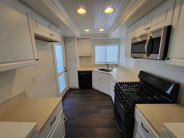 6 Windjammer — Photo 29
