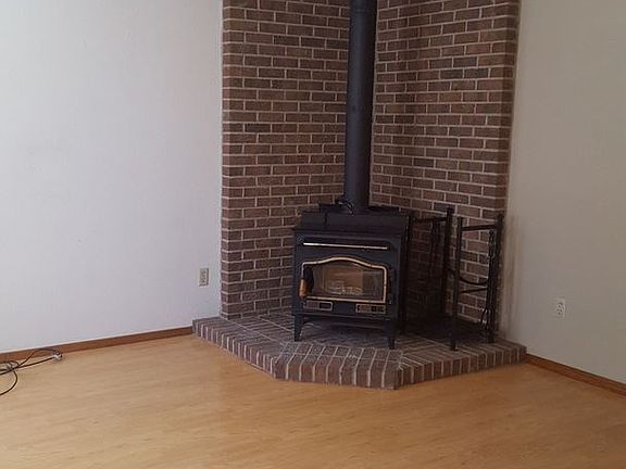5th image of 2701 N Fairview Ave
