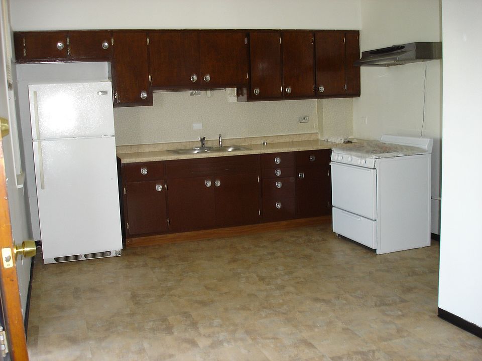 1st image of 4119 W Montrose Ave #2