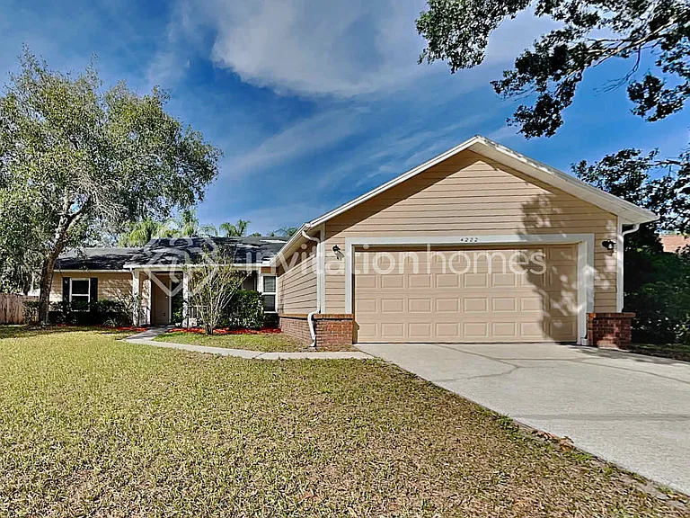 4222 Shades Crest Ln — Photo 1