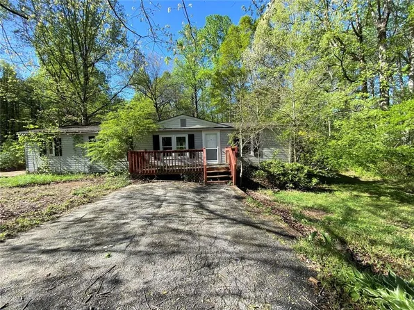 284 Luther Cir, Villa Rica, GA 30180