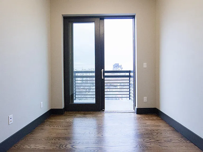 875 De Kalb Ave #5B — Photo 4
