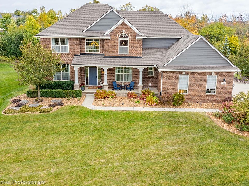 1st image of 22996 Fremont Dr N