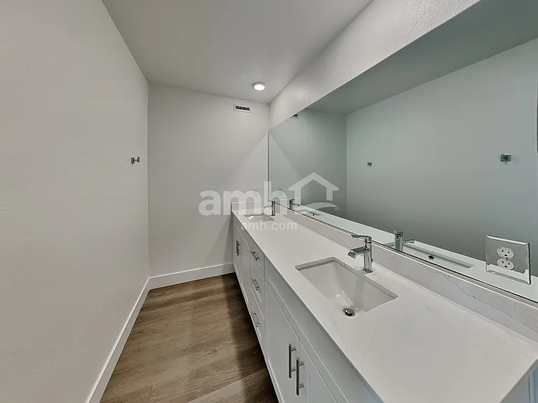 8141 Braavos Peninsula Ave — Photo 18