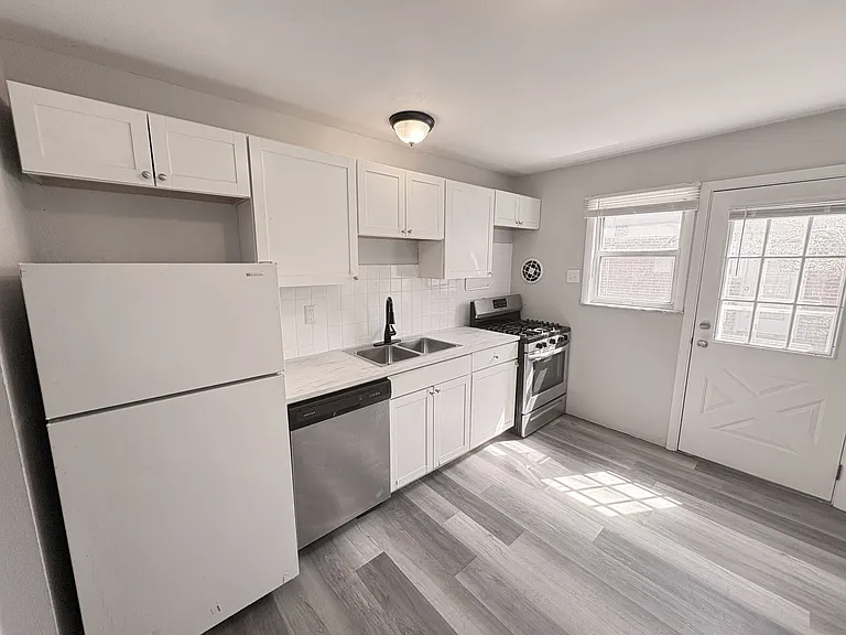 297 Saint Eugene Ln — Photo 2