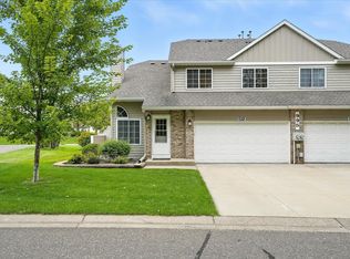 995 106th Ln NW APT 52, Coon Rapids, MN 55433