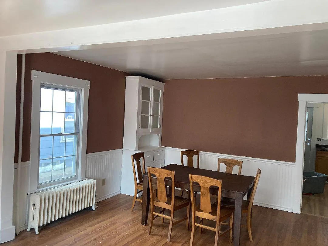 3 bed, 1.5 bath, 1400 sqft, $2,400 — Photo 2