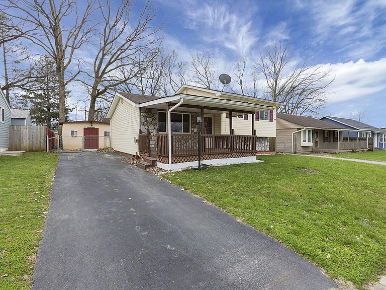 Listing photo 2