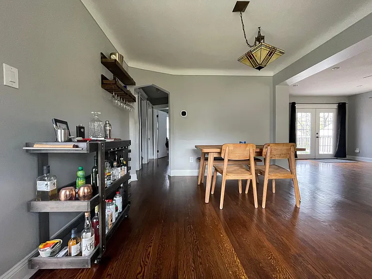 946 Pinecrest Dr — Photo 10