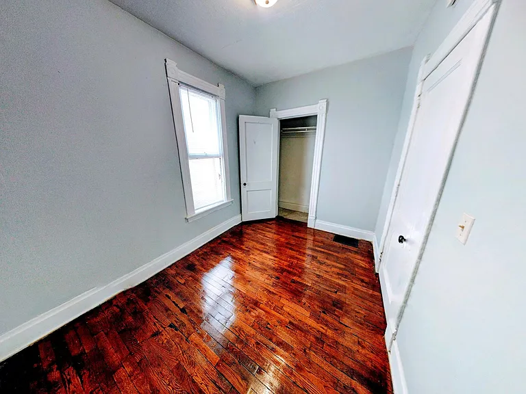 120 Fairbanks St NE #1 — Photo 5