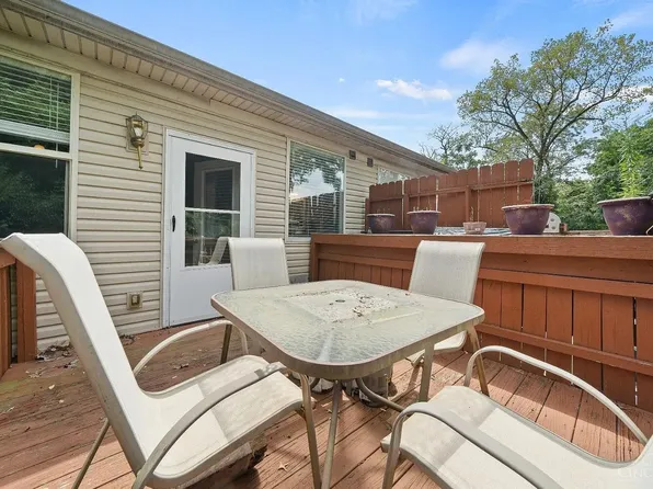 526 Clinton Springs Ave, Cincinnati, OH 45217