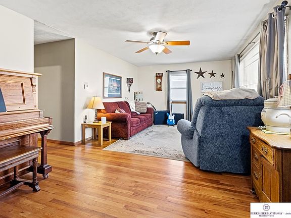 5th image of 806 N Vine St