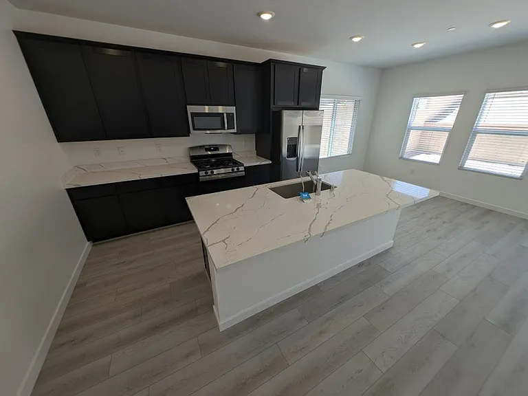 3339 Dancing Waters St — Photo 5