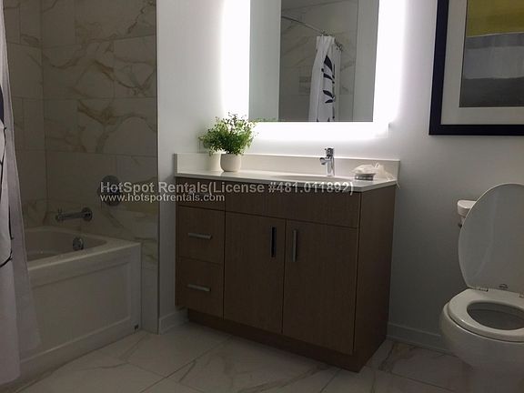 5th image of 1201 N Lasalle St #4/3