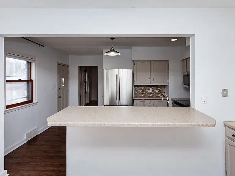 1829 Locust St — Photo 12