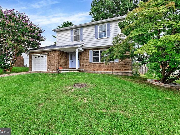2nd image of 502 Theresa Ave