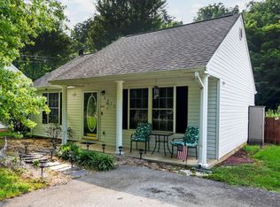 2415 Daleton Rd NE, Roanoke, VA 24012