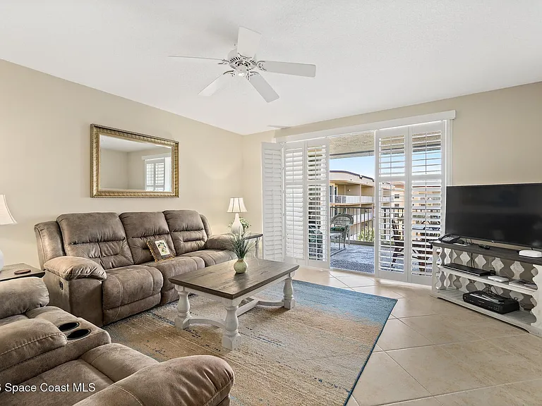 601 Shorewood Dr #G505 — Photo 14
