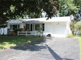109 Single Dr, North Syracuse, NY 13212