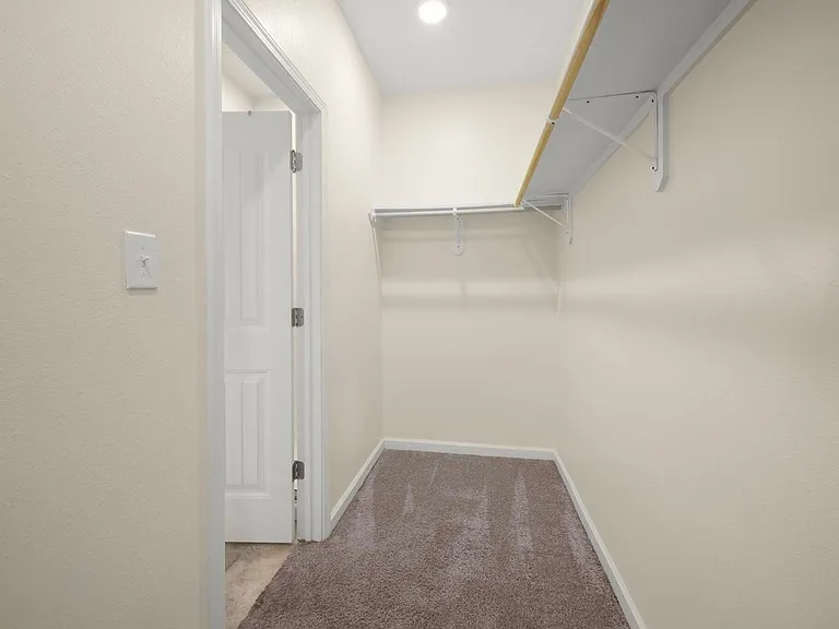 39405 Legacy Lake Dr — Photo 34