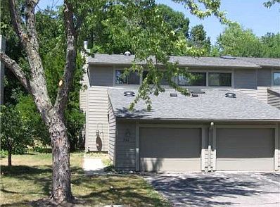 1st image of 3141 Lakehaven Dr #43