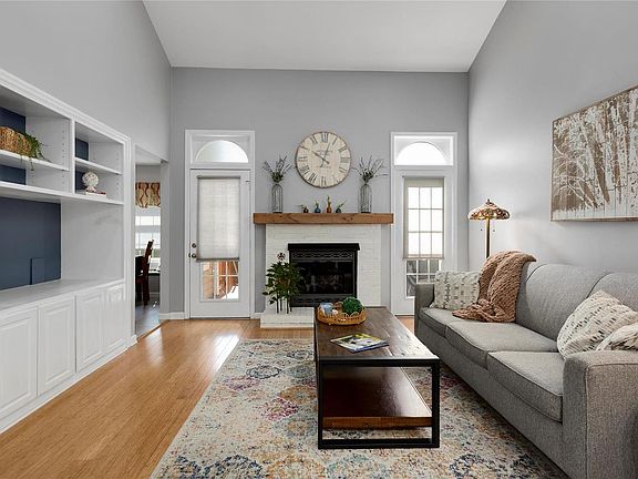 4th image of 152 Kehrs Mill Bend Dr
