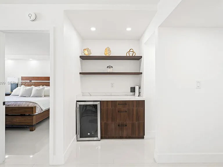 5701 Collins Ave #503 — Photo 21