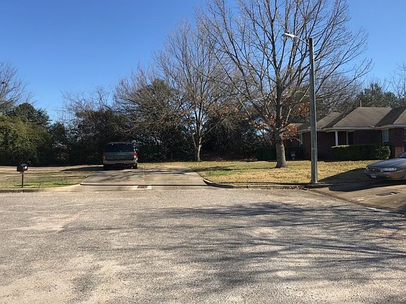 5th image of 5905 Bramblewood Pl