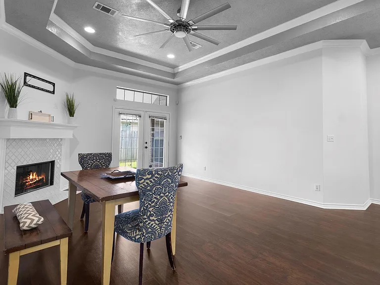 405 Harbor Oaks Dr — Photo 13