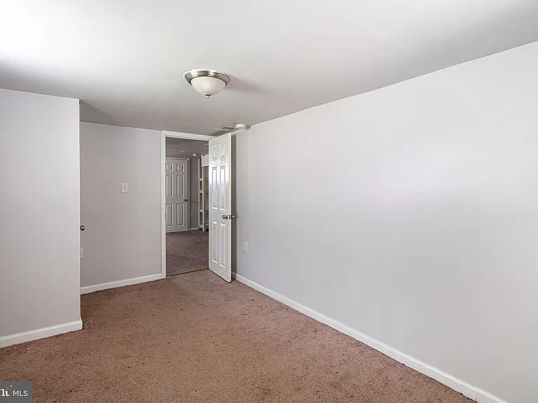 7436 Drexel Rd — Photo 17