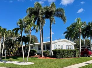 1004 Diamond Lake Cir, Naples, FL 34114