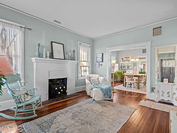 5th image of 1806 Ann Street