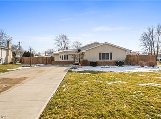 26717 Caton Pl, North Olmsted, OH