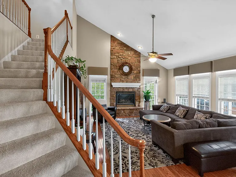 401 Hilton Head Ct — Photo 27