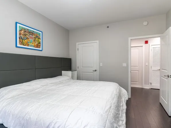 1100 Maxwell Lane image 13 of 31