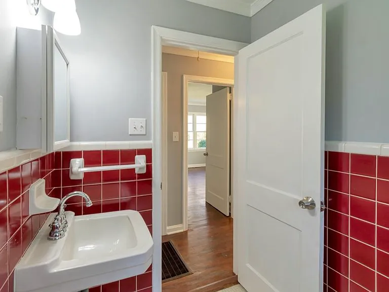 903 Edwin St NW — Photo 15