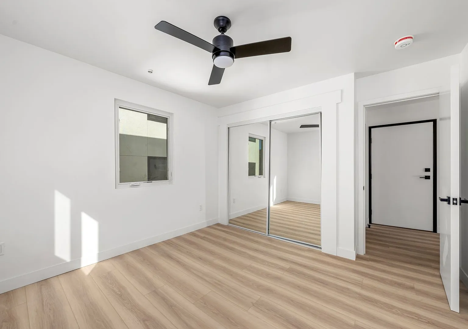 1 bed, 700 sqft, $2,495 — Photo 2