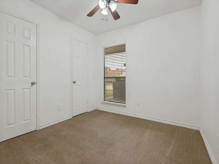 3006 Post Oak Dr — Photo 10
