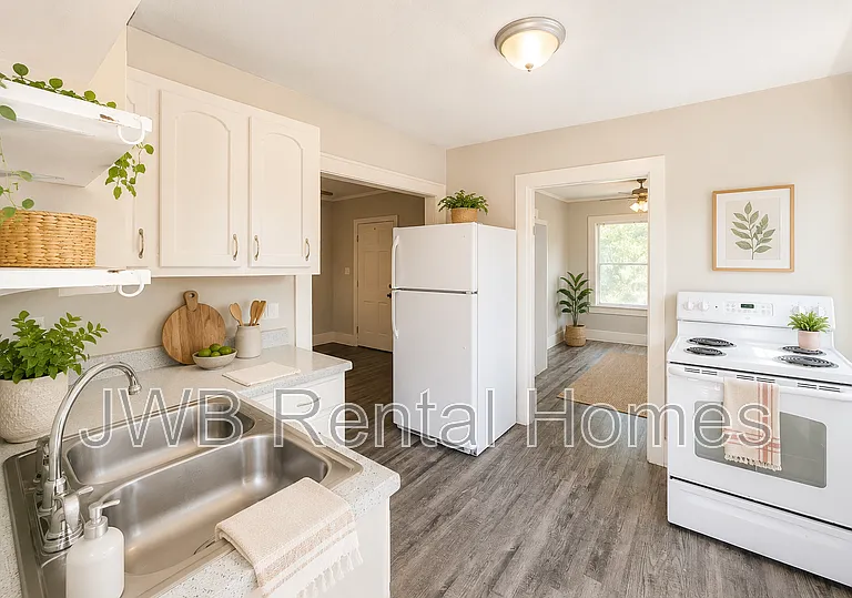 2022 Dellwood Ave #2 — Photo 3