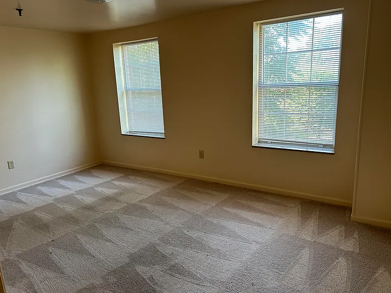 397 Highland Ave SW #305 — Photo 3